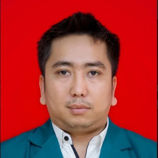 Foto Abdurrahman, S.Tr., Kes, Ketua Yayasan Sahabat Karunia Rahman